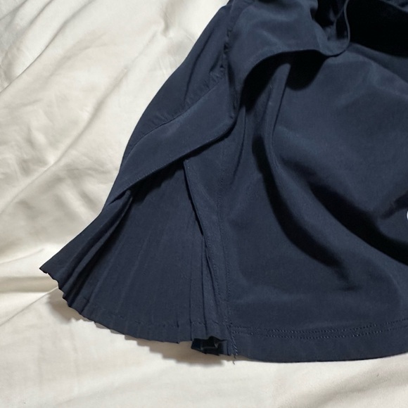 Navy Lululemon skirt - Picture 4 of 6